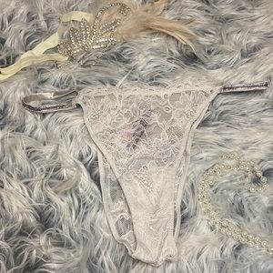NWT Victoria’s Secret very sexy Brazilian rhinestone lace panty size large